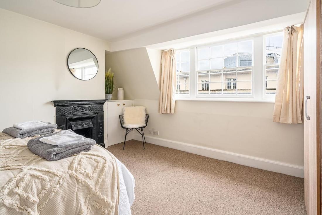 Beautiful Character 3 Bed City Centre Apartment Bath Exterior photo